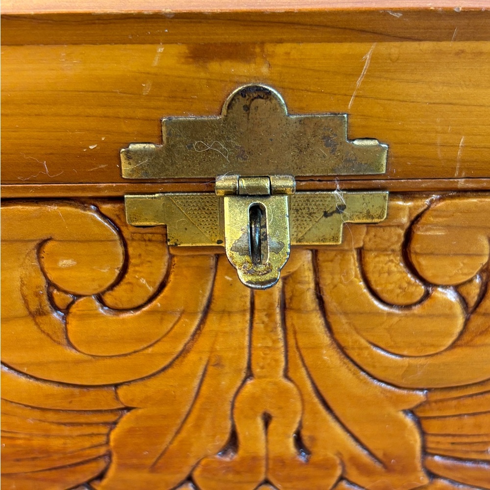 Vintage Hand-Carved Wooden Dovetail Box Scenic Inlay Mirror - Honey Brown - Picture 3 of 14